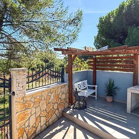 Amazing In With Outdoor Swimming Pool * Valbandon
