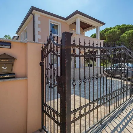Apartment Amazing In With Outdoor Swimming Pool